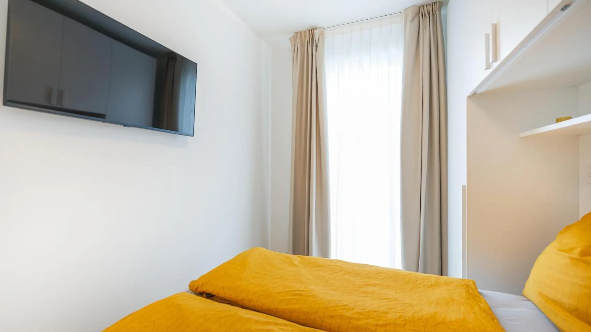 Wave Island Rapi9 Apartment Lido di Jesolo 0*,  Italy